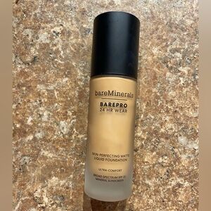 bareMinerals BAREPRO Matte Liquid Foundation SPF 20